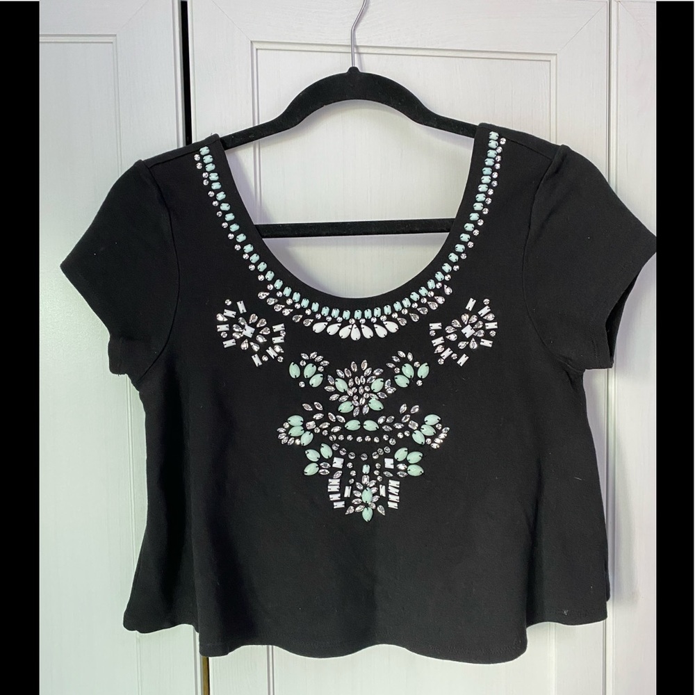 Embellished crop top sz sm